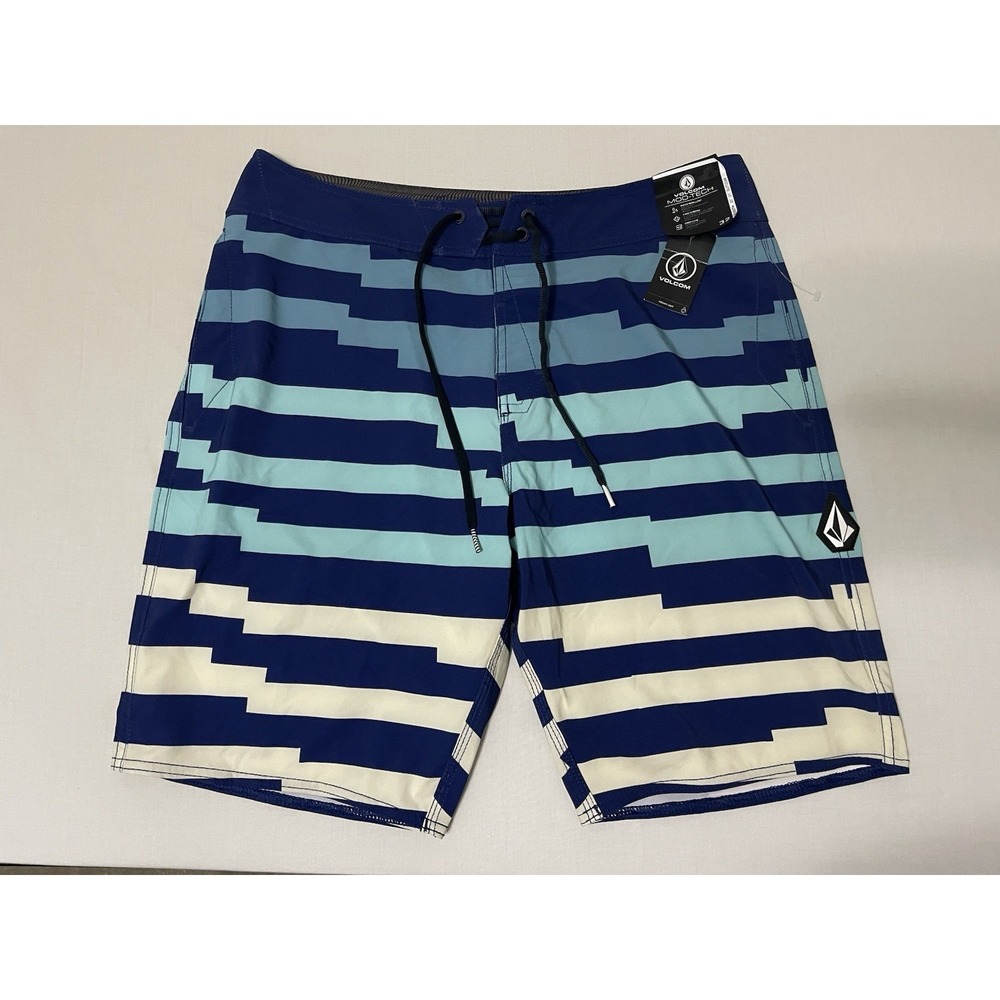 NWT VOLCOM Mod Tech Board Short Striped Trunks Size 32 Mens 20"-21" Outseam Blue